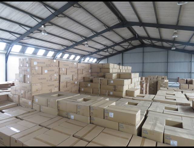 652M² WAREHOUSE TO LET IN OKAVANGO PARK